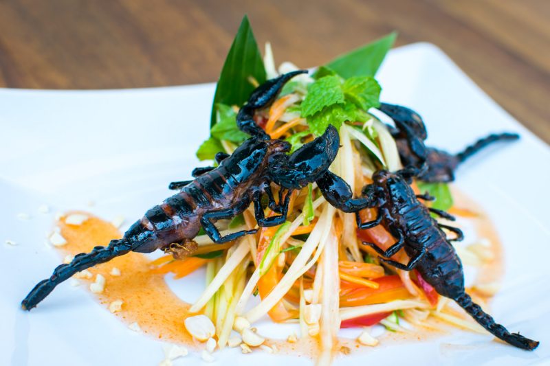 Salade Papaye Scorpions Insectes Restaurant Cambodge